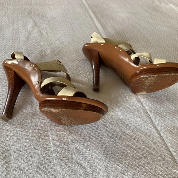 Via Spiga Cream Leather Platform Heels - Picture 8 of 8